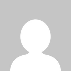 Logo dell'istituto comprensivo di Manoppello, raffigurante dei bambini che si arrampicano su una scala sorretta da libri